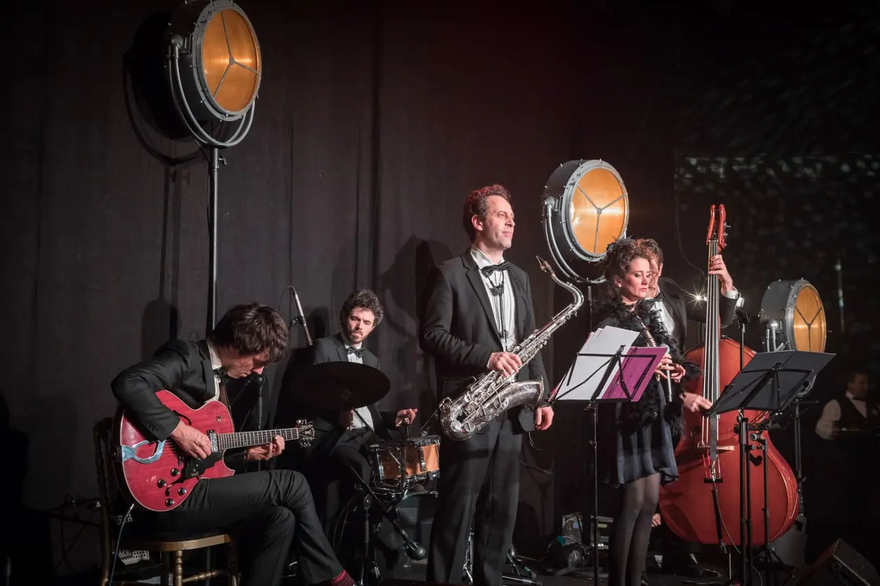 Orchestre-evenementiel-shades-of-blue-France
